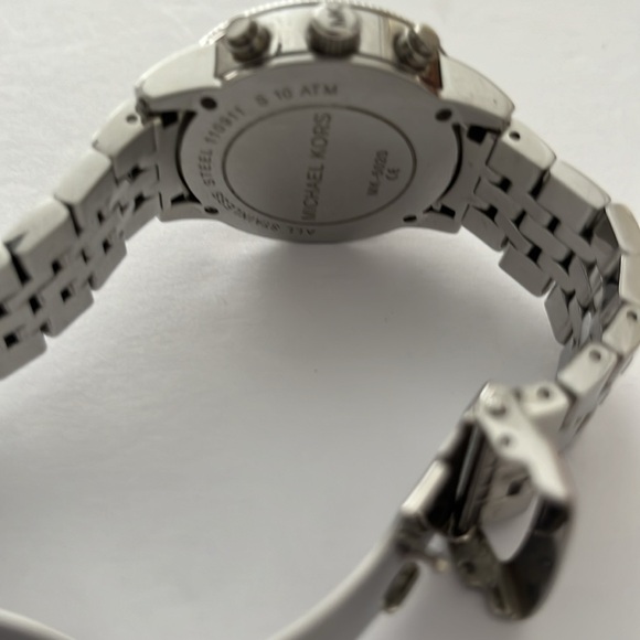 Michael Kors ladies watch! - Picture 11 of 11